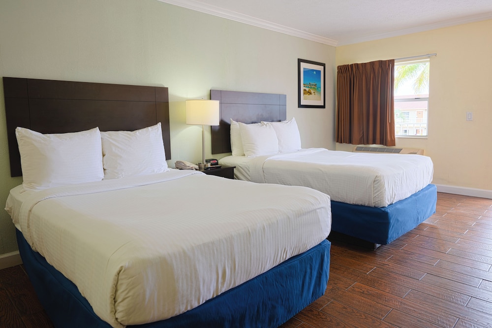 Premium Room, 2 Queen Beds - Photo 5