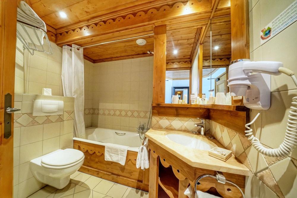 Charm double/twin room photo 3