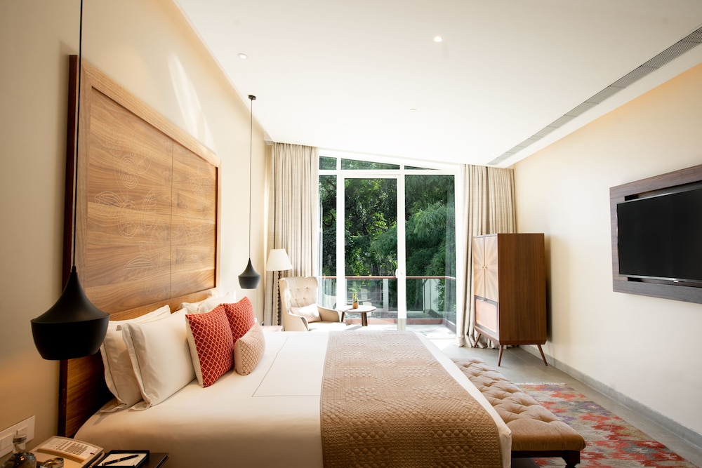 Deluxe Room With Garden View And Balcony Double Bed - Photo 3