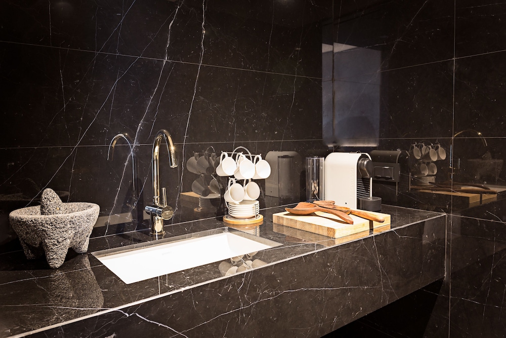 Junior Suite, Non Smoking, City View photo 3