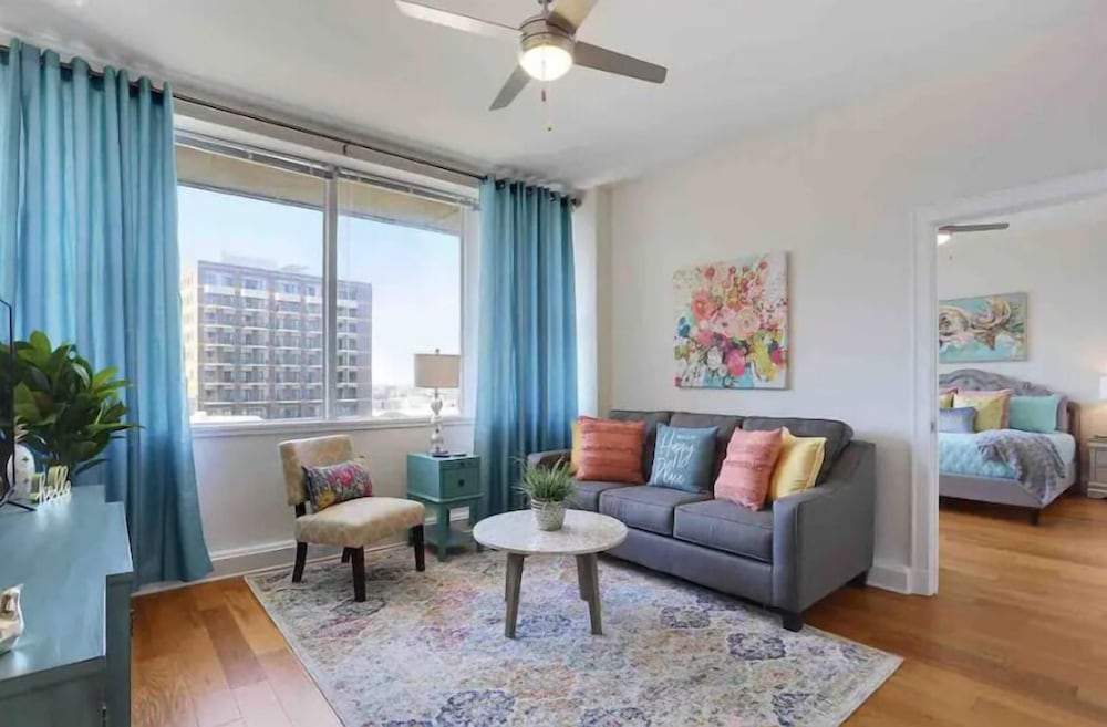City Apartment, 1 King Bed with Sofa bed, Non Smoking, City View