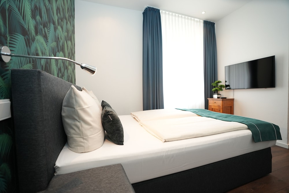 Basic Double Room (Budget) - Photo 3