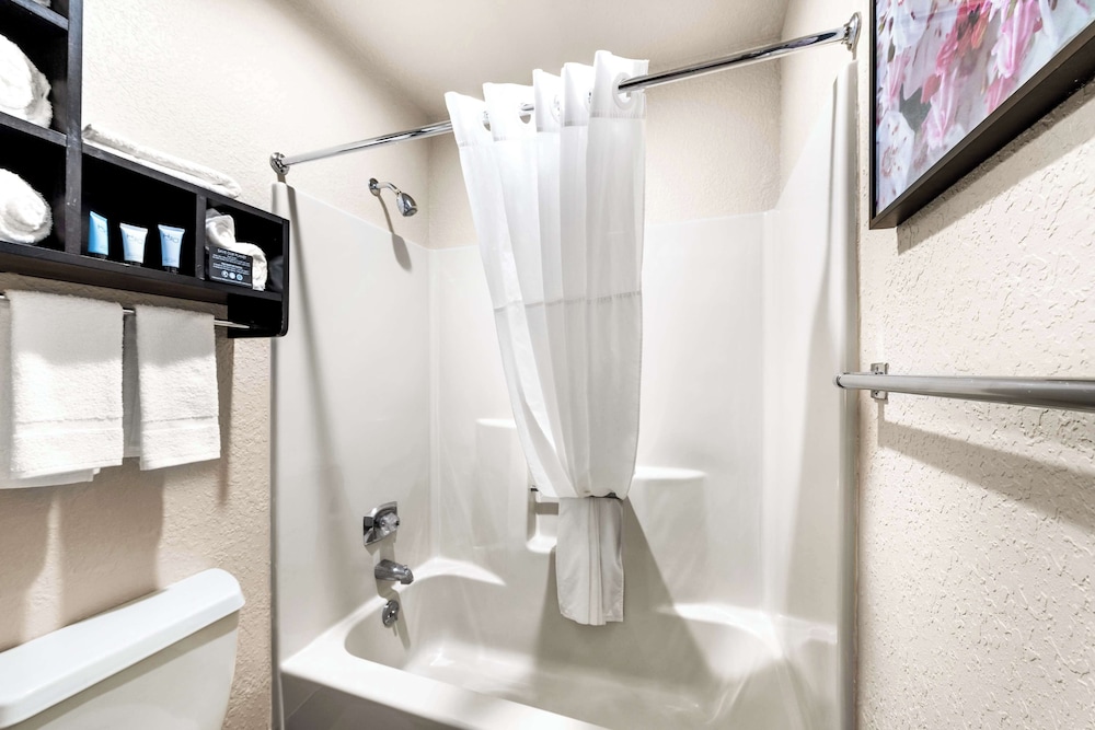 Deluxe Room, 2 Queen Beds (1st and 2nd Floor) - Photo 4