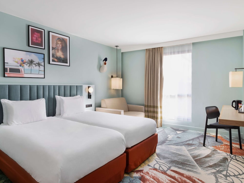 Standard Room, Multiple Beds - Photo 1