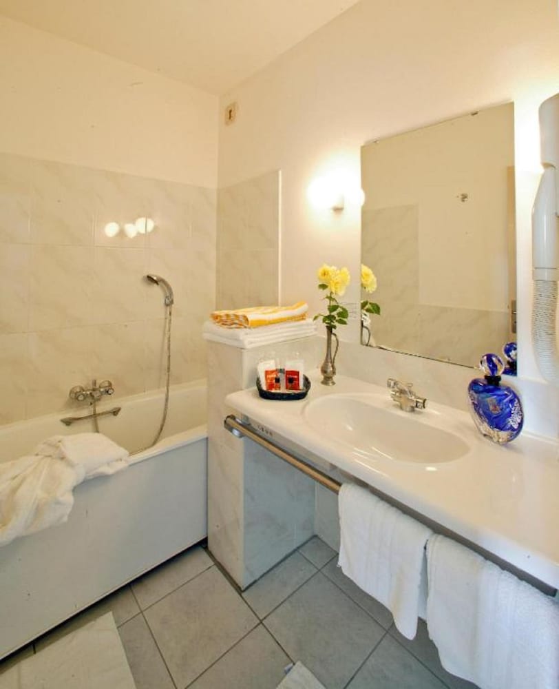 Comfort Triple Room, 3 Twin Beds photo 3