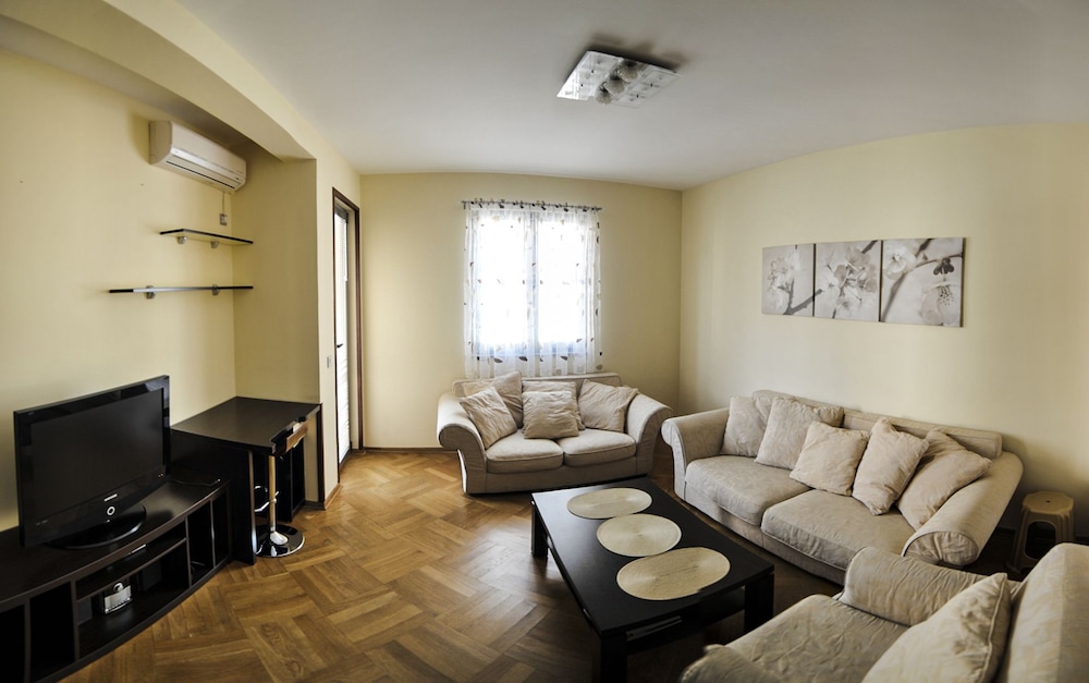 Apartment, 2 Bedrooms, Accessible