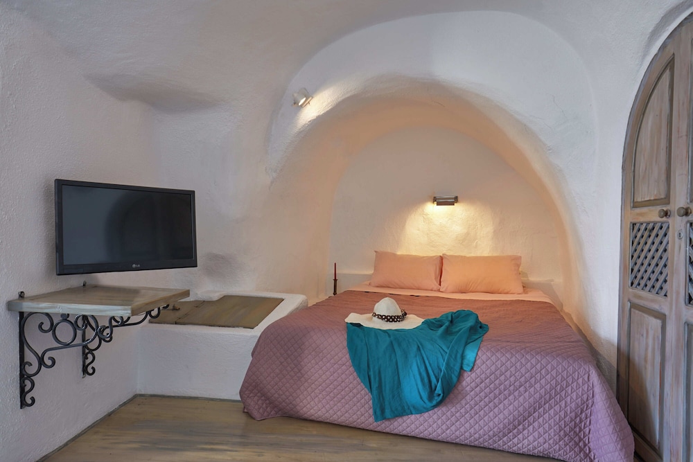 Honeymoon Studio