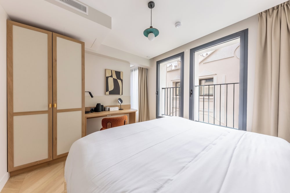 Signature Apartment photo 3