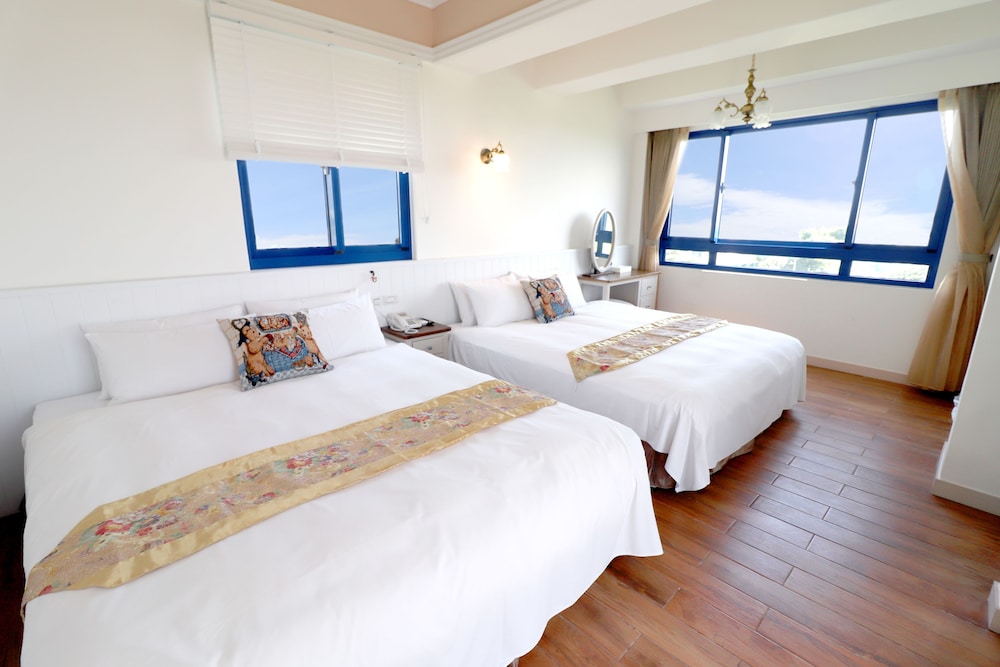 Deluxe Quadruple Room, Ocean View photo 3