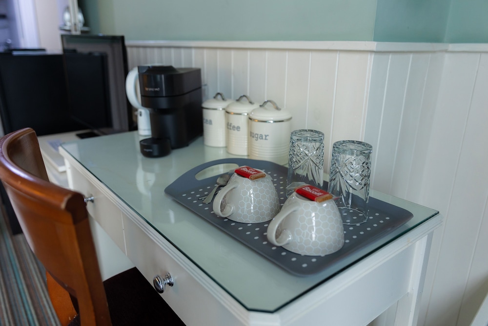 Double or Twin Room, Sea View - Photo 4