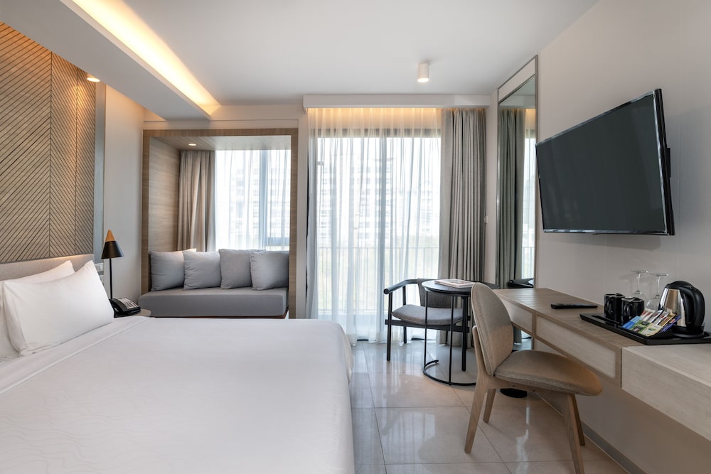 Superior King Room - Photo 8