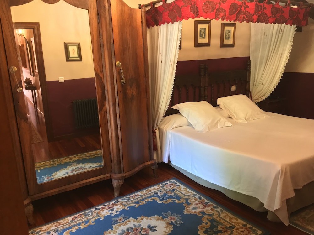 Traditional Room, 1 Bedroom, Mountain View photo 2