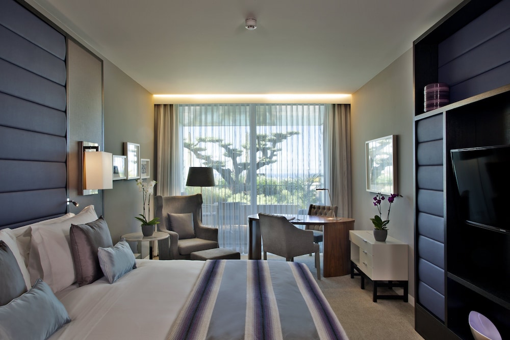 Available room