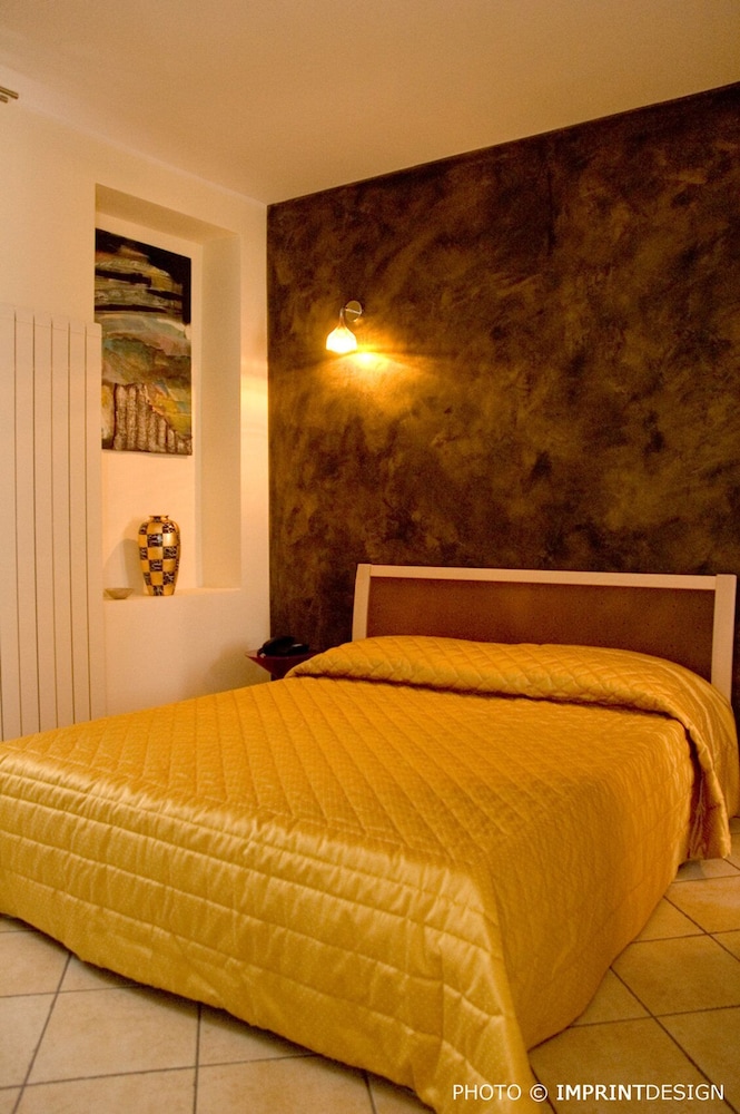Comfort Double Room Single Use, 1 Queen Bed photo 3