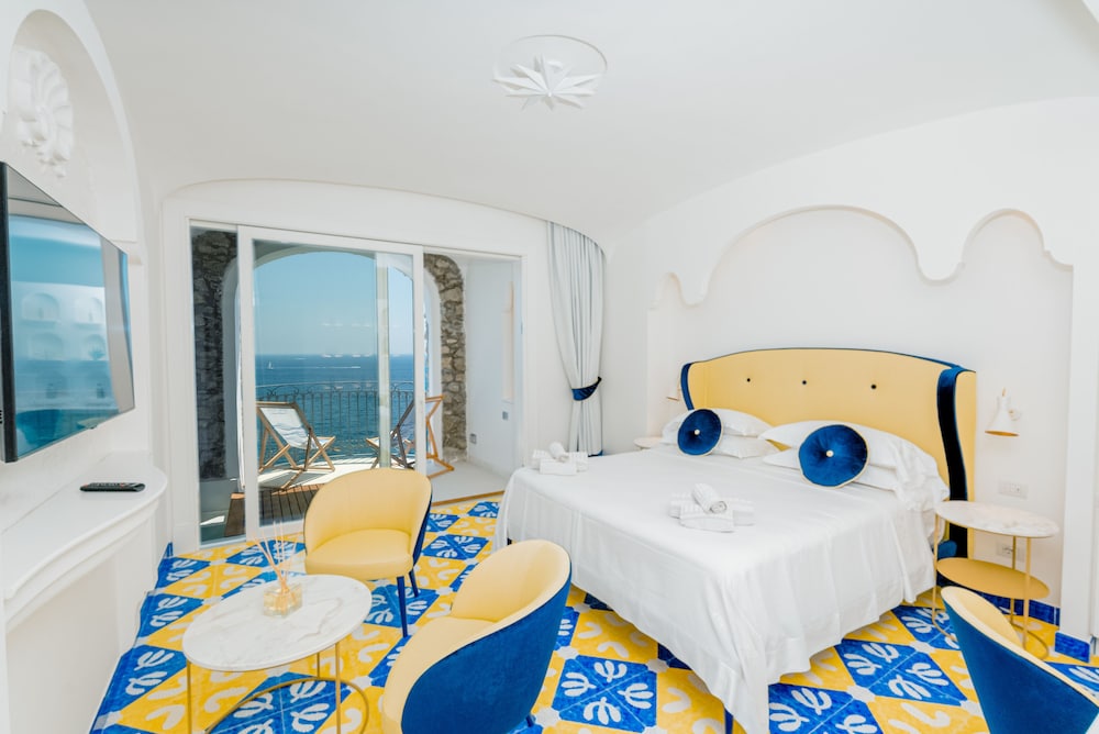 Elite Room, 1 King Bed, Hot Tub, Sea View