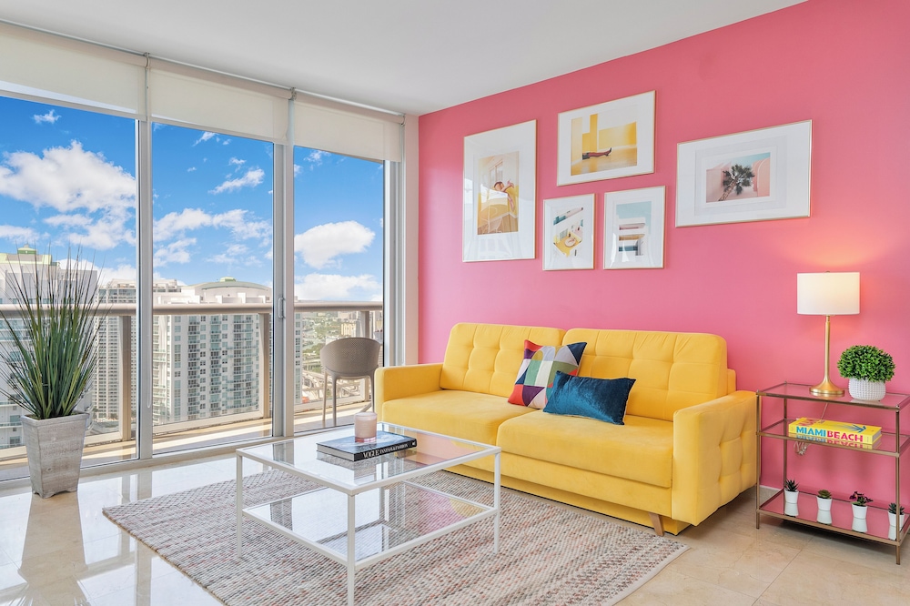 Boutique Apart, 1 King & Sofa Bed, Sauna, River/City Views, Balcony4206 thumbnail 6