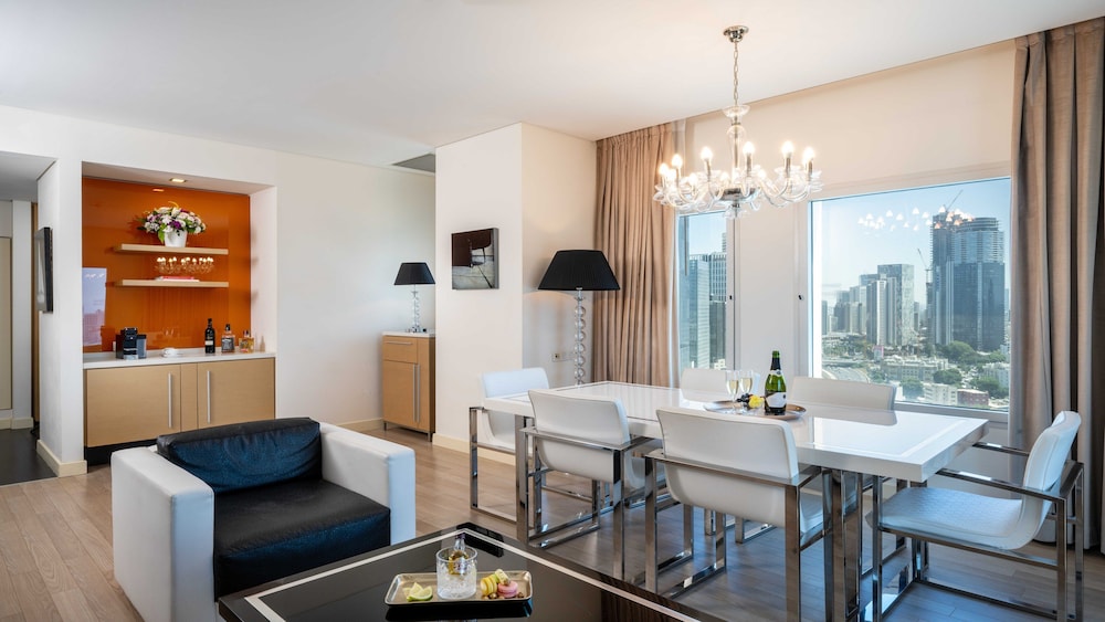 Suite, 1 Bedroom - Photo 5