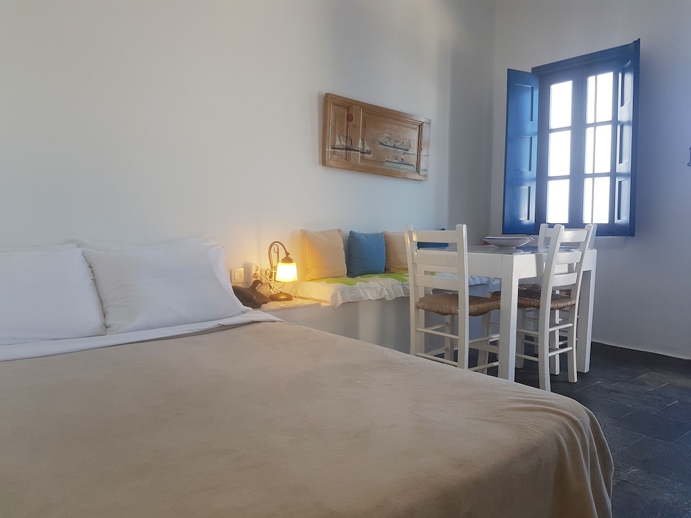 Family Studio, Sea View