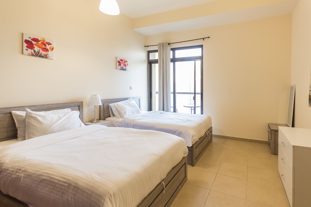 Apartment, 2 Bedrooms, Marina View, Beachside photo 3