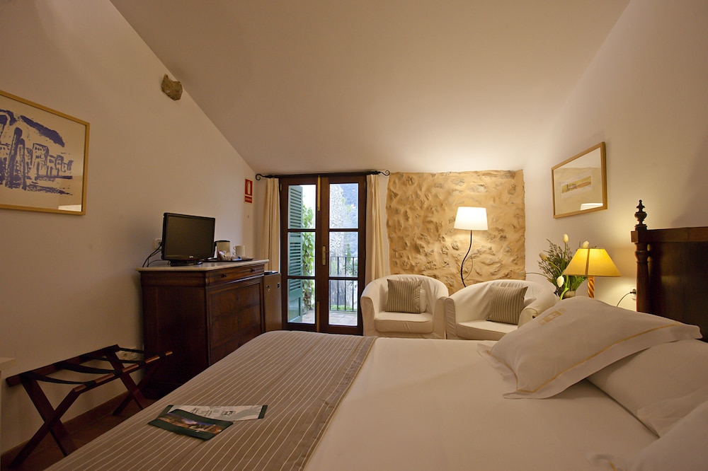 Standard Room photo 2