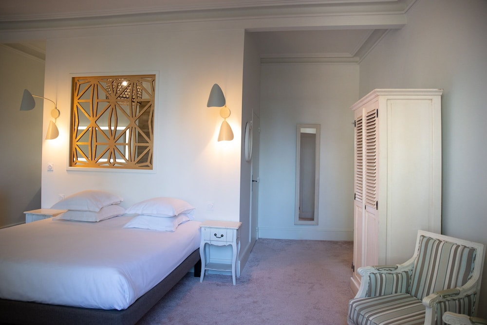 Room (Sand) photo 2