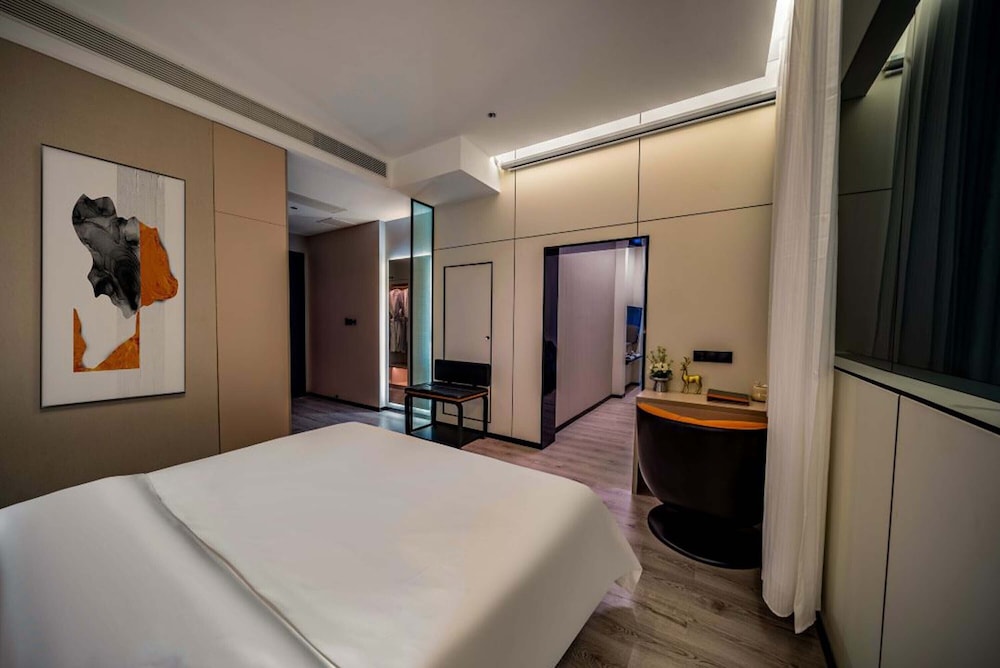 Family Suite, City View