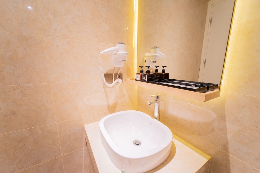Superior Double or Twin Room, Pool View (Free2Tickets to Marquee on 7pool club) - Photo 4