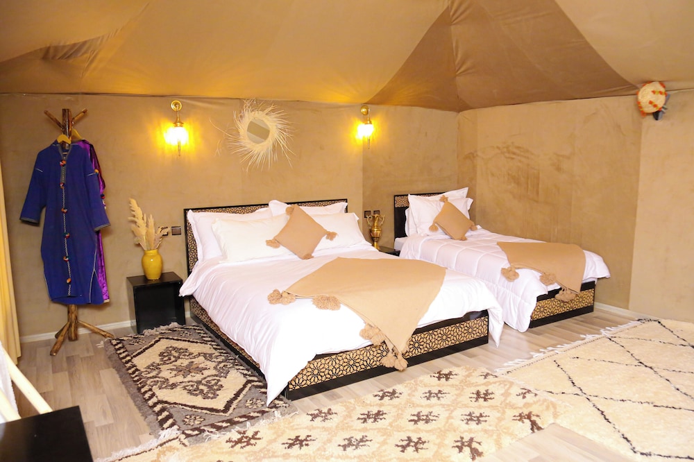 Luxury Tent, 1 King Bed, Desert View photo 1