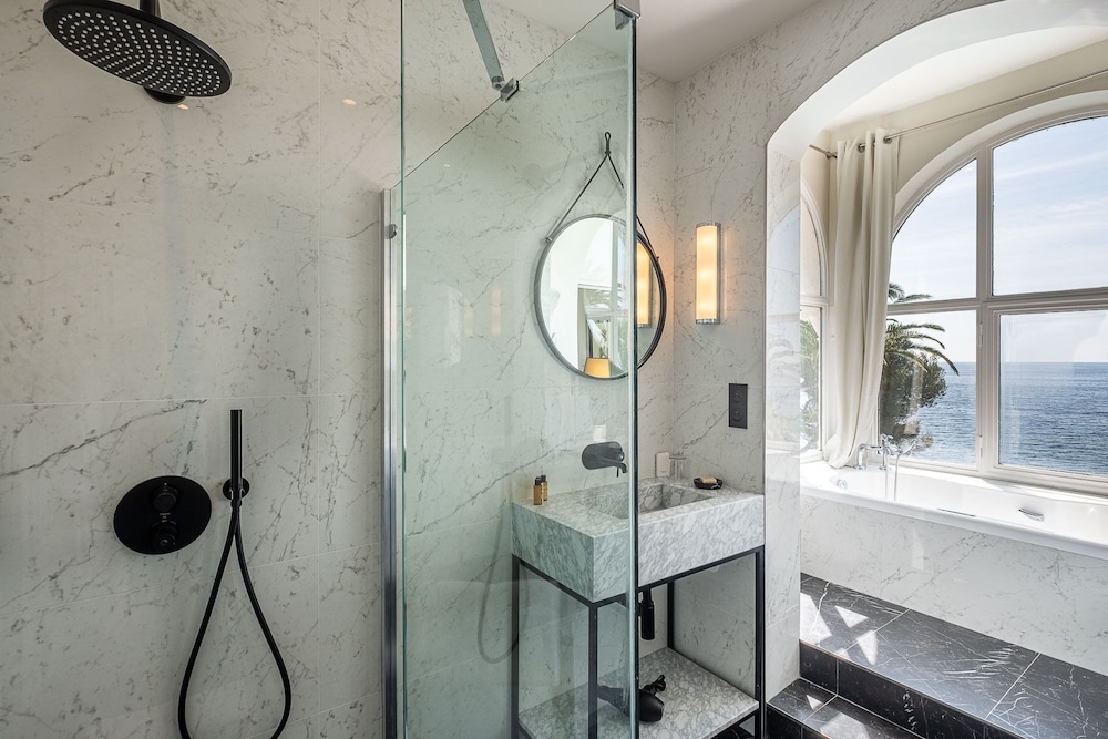Suite, Jetted Tub, Sea View (Prestige) photo 3