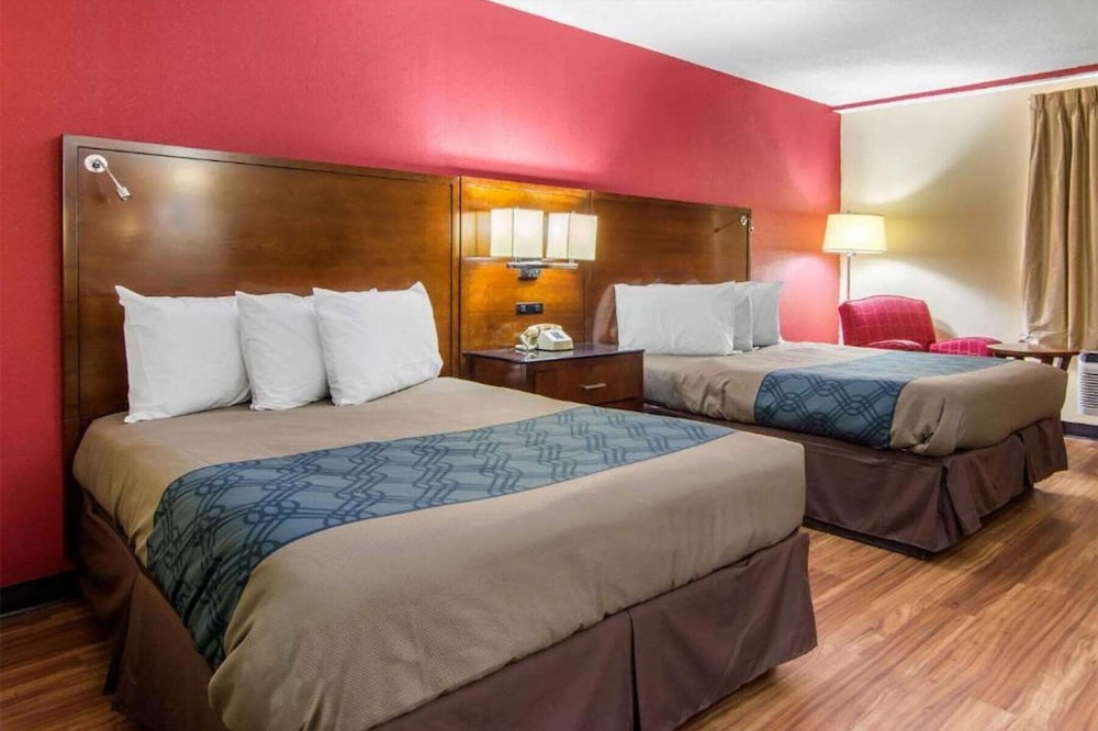 Family Double Room, 2 Double Beds, Accessible, Non Smoking (Mobility) photo 1