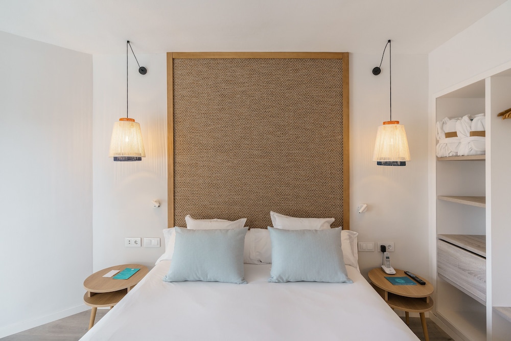 Superior Double Room, Balcony, Sea View (2 Adultos - My Favorite Club) Superior Double Room, Balcony, Sea View (2 Adultos - My Favorite Club)