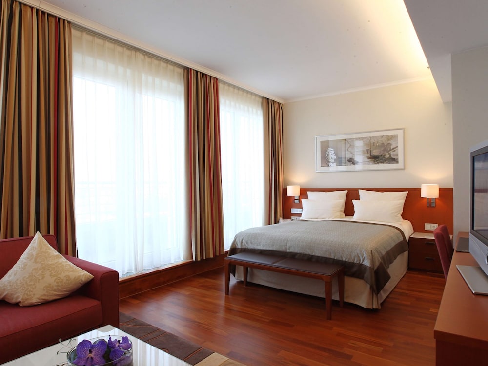 Executive Room photo 2