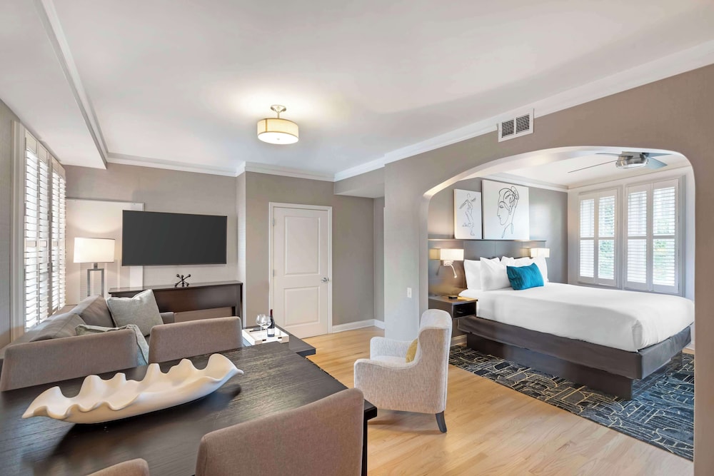 Suite, Multiple Beds, Accessible, Non Smoking
