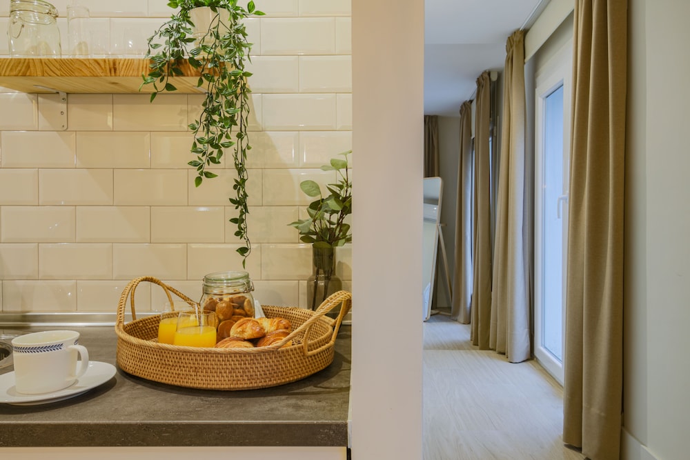 Apartment (Suite) - Photo 4