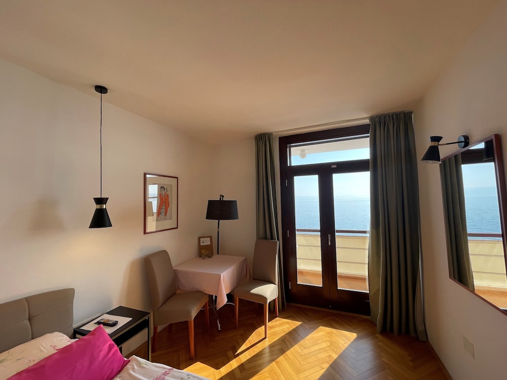 Double Room, Balcony, Sea View photo 3