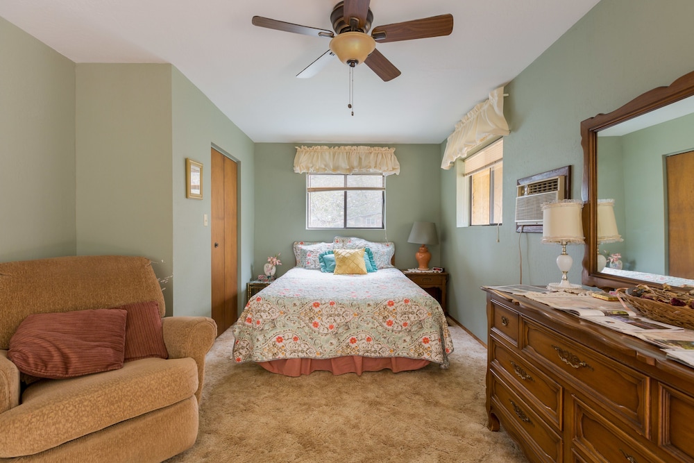 Suite, Garden View