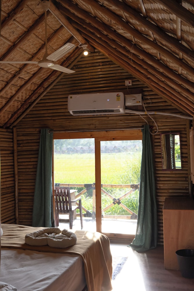 Standard Double Room, Balcony, Mountain View