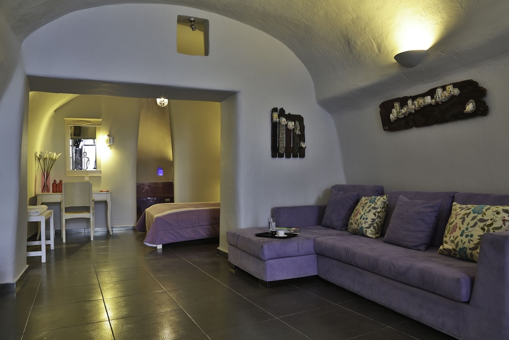 Suite, Jetted Tub (Indoor)