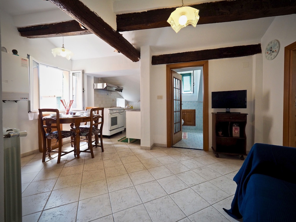 Apartment photo 3
