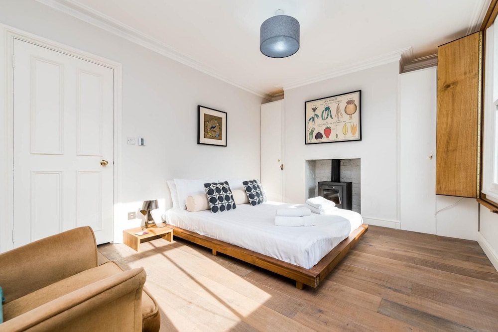 House (3 Bedrooms) photo 2