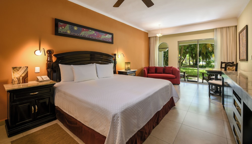 LUXURY JUNIOR SUITE - Photo 2