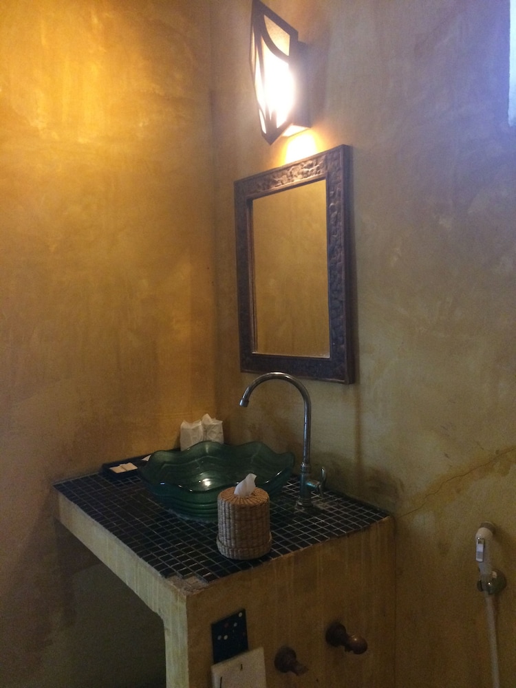 Deluxe River View, Air Conditioned photo 2