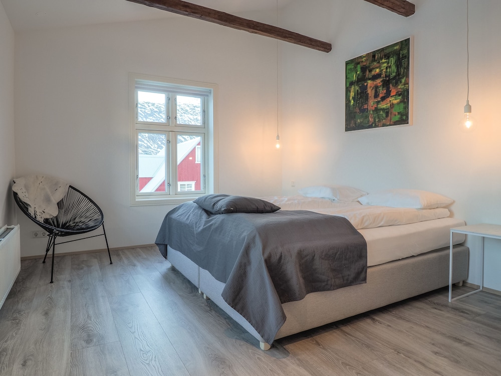 Deluxe Double Room, Private Bathroom photo 2