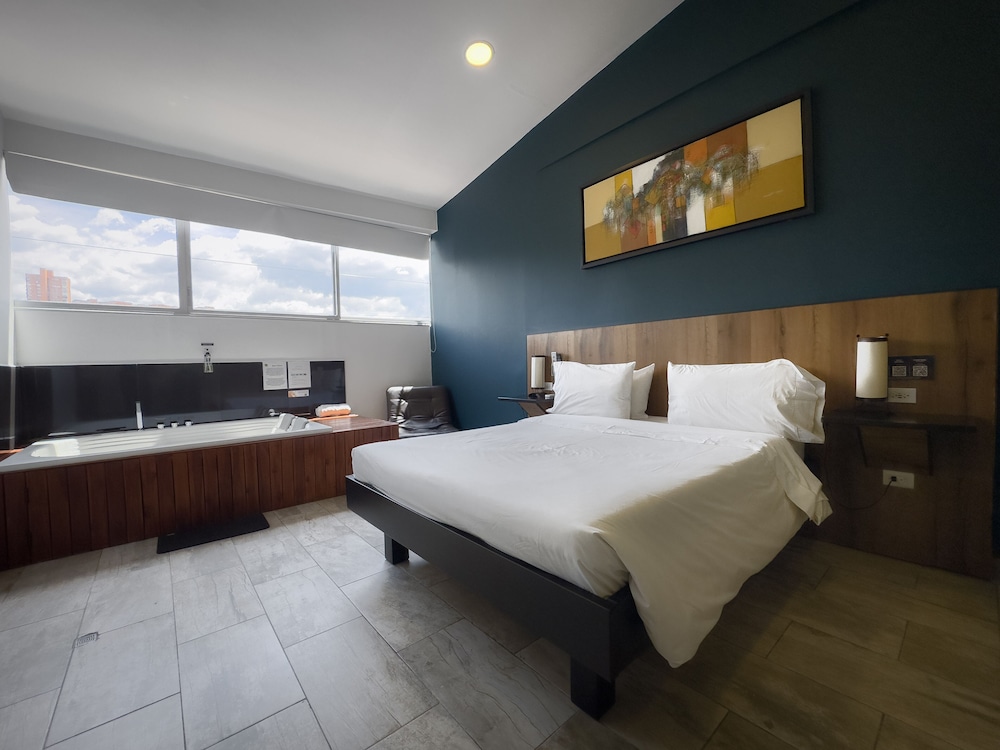 1-Bedroom with jacuzzi and kitchen photo 1