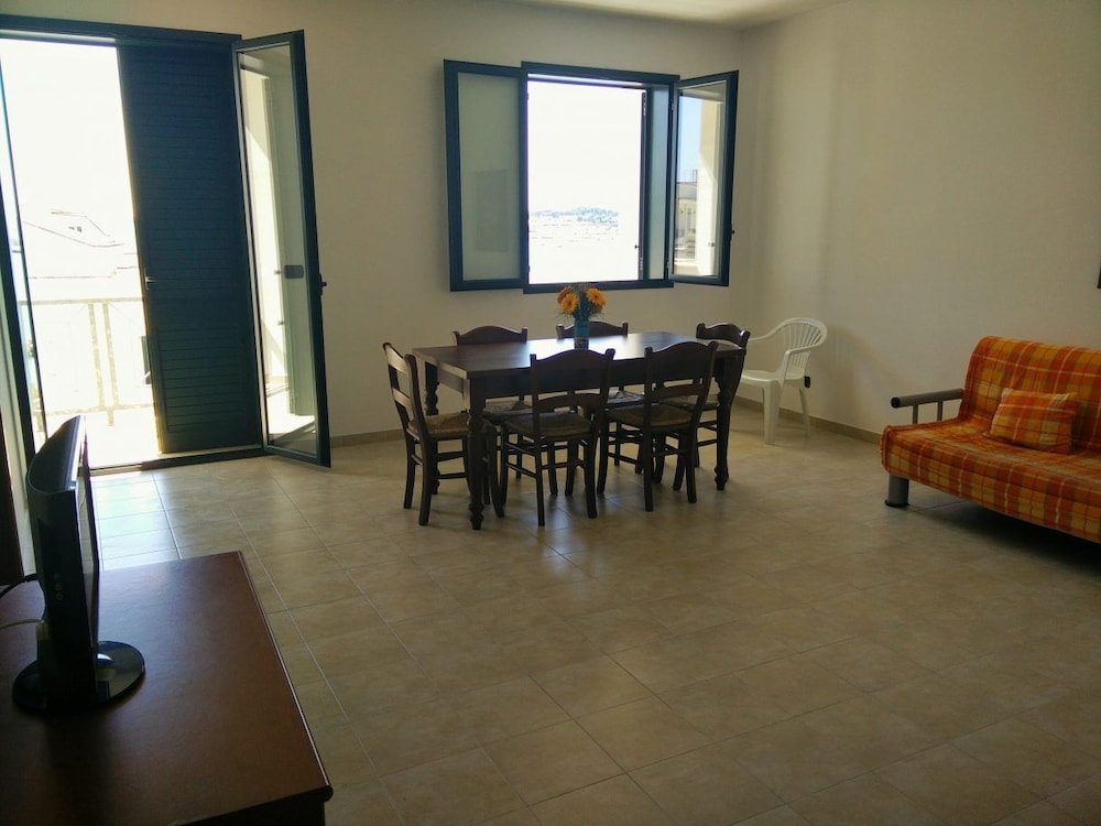 Apartment, 2 Bedrooms, Terrace, Sea View
