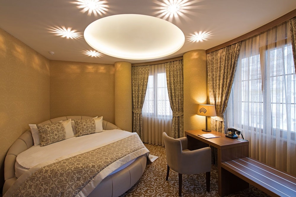 Executive Room photo 1