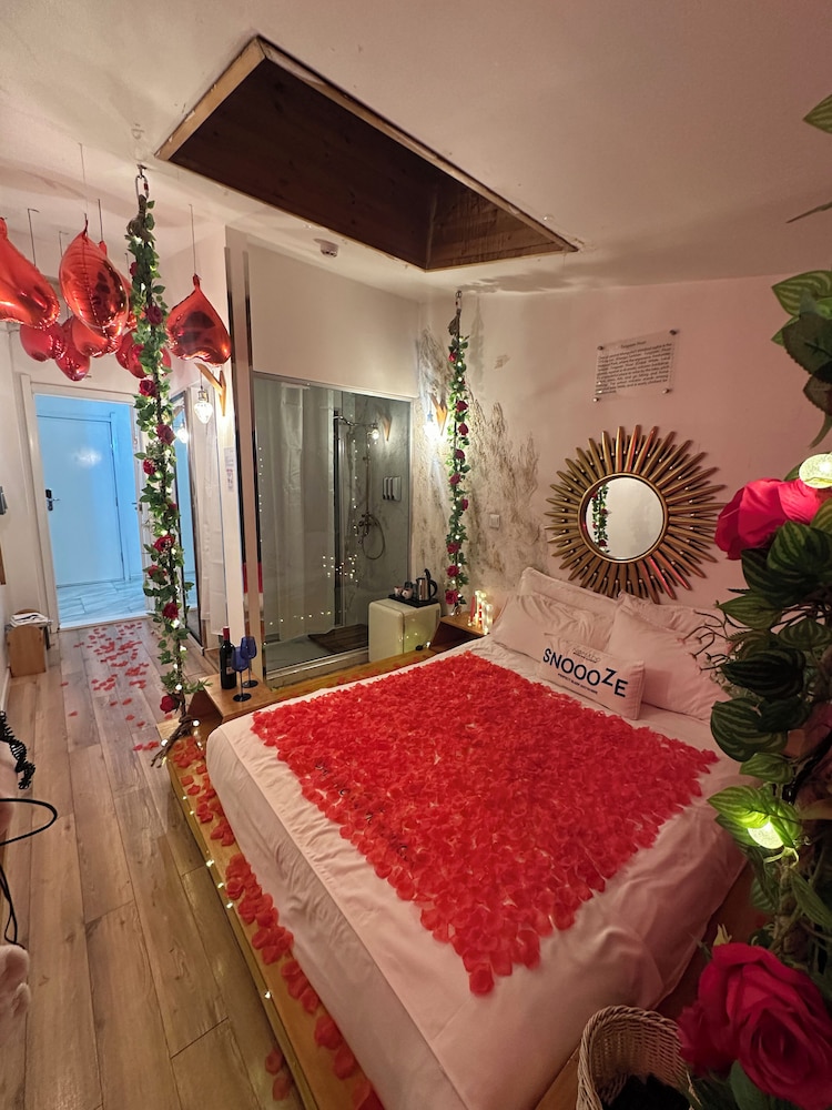 Honeymoon Double Room photo 1
