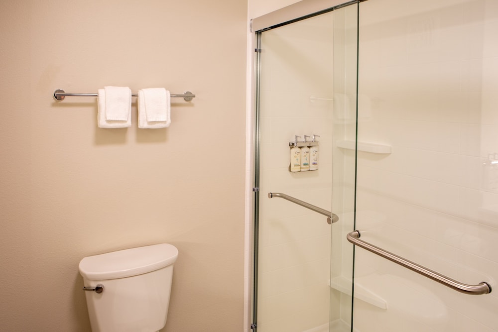 Standard Room, 2 Queen Beds, Accessible (Communications, Accessible Tub) - Photo 2