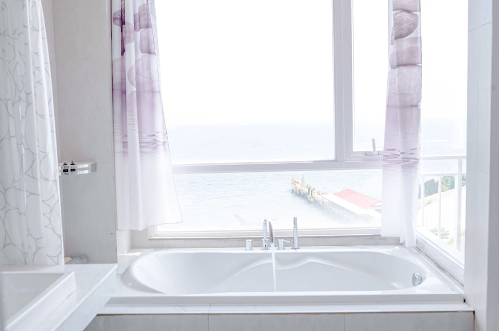 Executive Twin Room, Bathtub photo 3