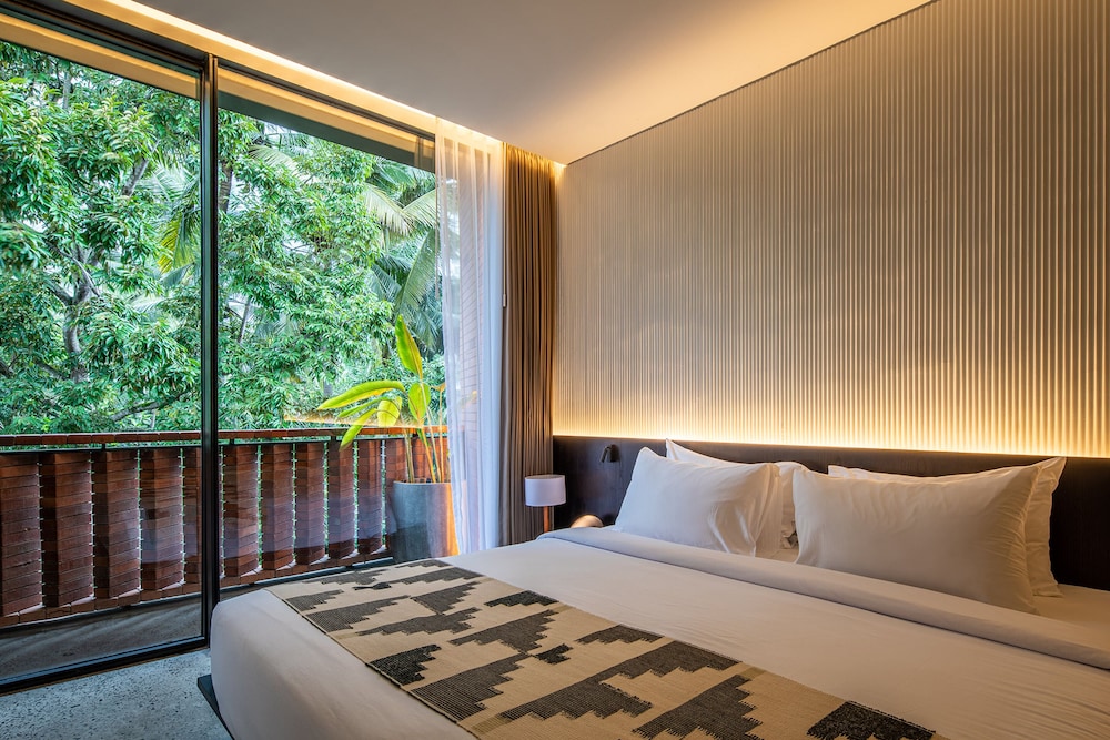 Titik Dua deluxe room - Photo 2